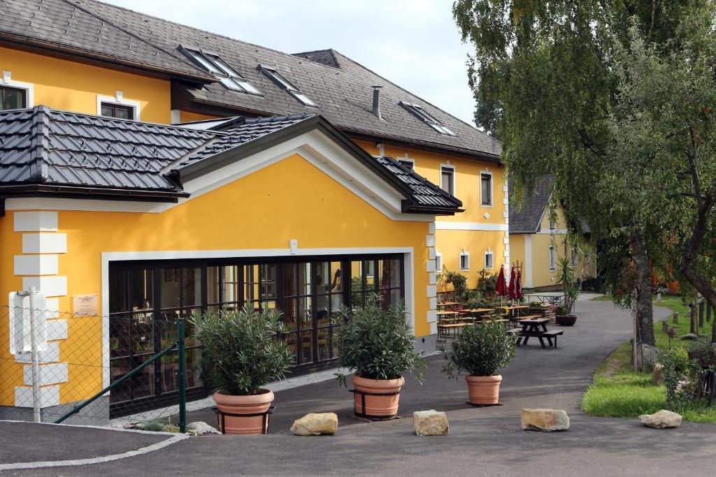 Perbersdorfer Heuriger Hotel Neuhofen an der Ybbs ภายนอก รูปภาพ
